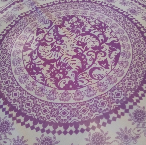 CHARMING CHARLIE FLORAL AZTEC PRINT FASHION SCARF 42"×42" W TASSELS - Picture 4 of 8